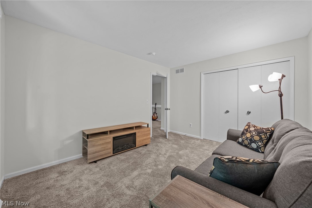 73 Lethbridge Lane Akron OH 44321