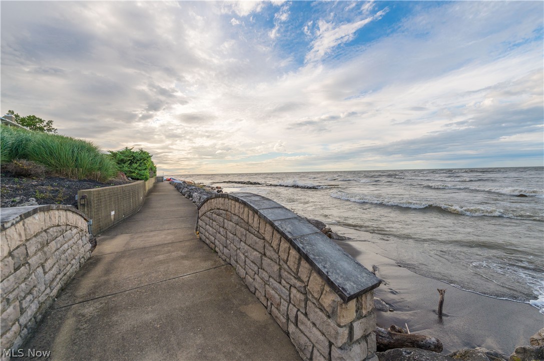2777 Whispering Shores Drive Vermilion OH 44089
