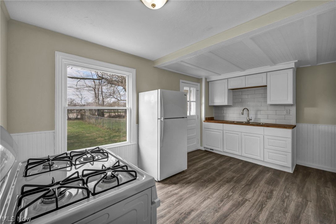 14215 Tuckahoe Avenue Cleveland OH 44111