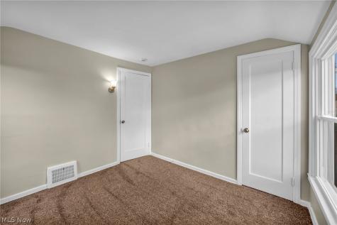 14215 Tuckahoe Avenue Cleveland OH 44111