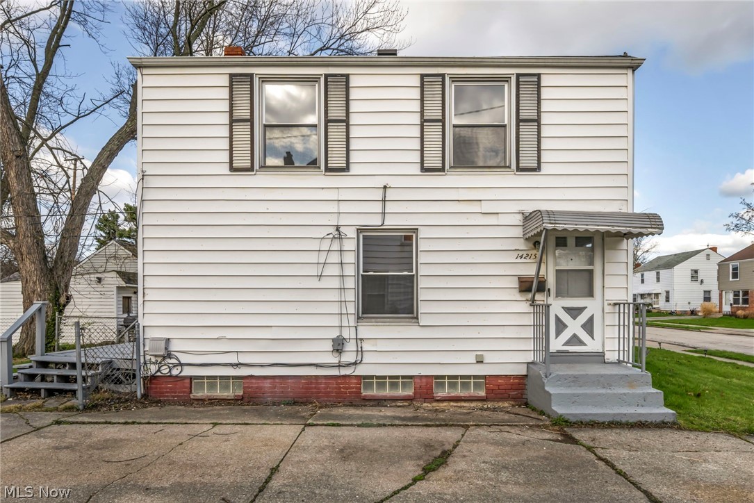 14215 Tuckahoe Avenue Cleveland OH 44111