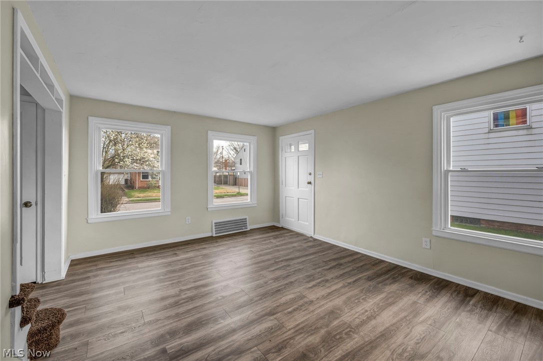14215 Tuckahoe Avenue Cleveland OH 44111