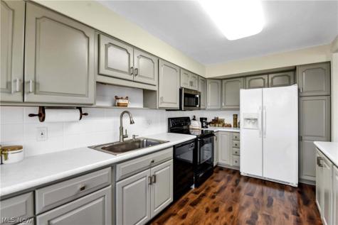 12500 Edgewater Drive Lakewood OH 44107