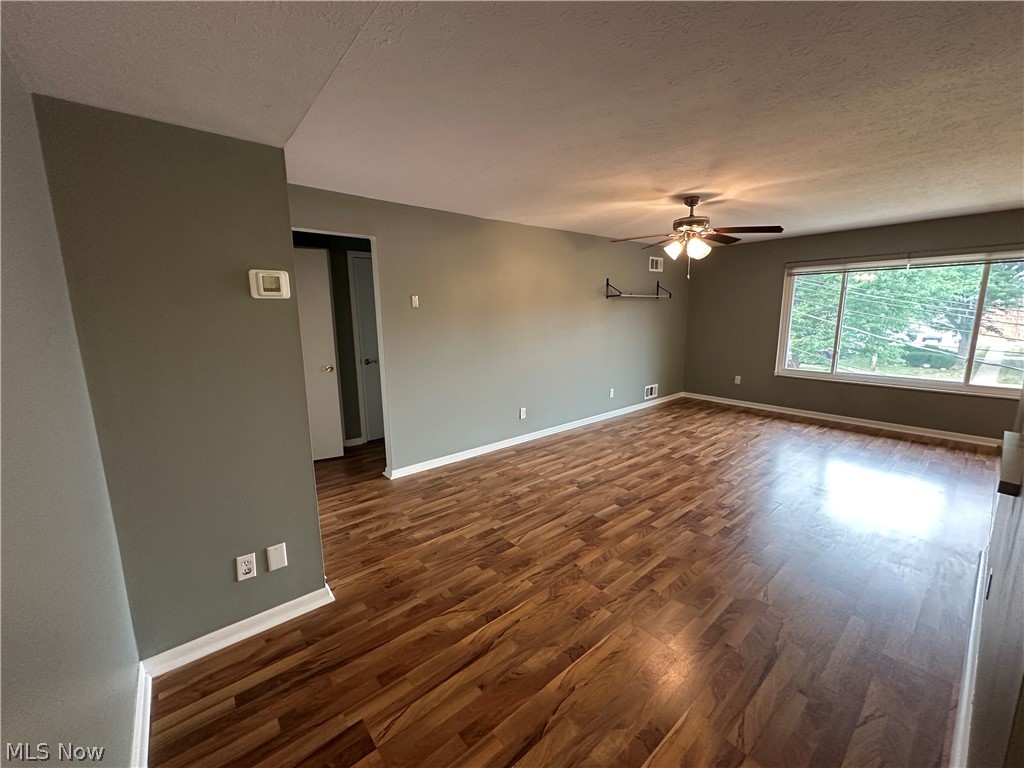 21881 River Oaks Drive Rocky River OH 44116