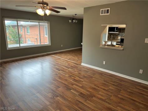 21881 River Oaks Drive Rocky River OH 44116
