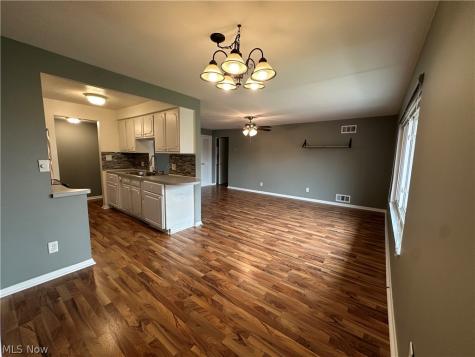 21881 River Oaks Drive Rocky River OH 44116