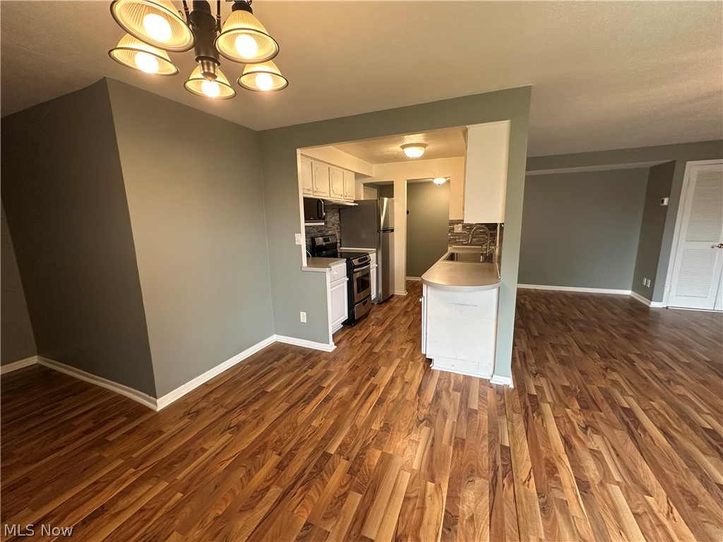 21881 River Oaks Drive Rocky River OH 44116
