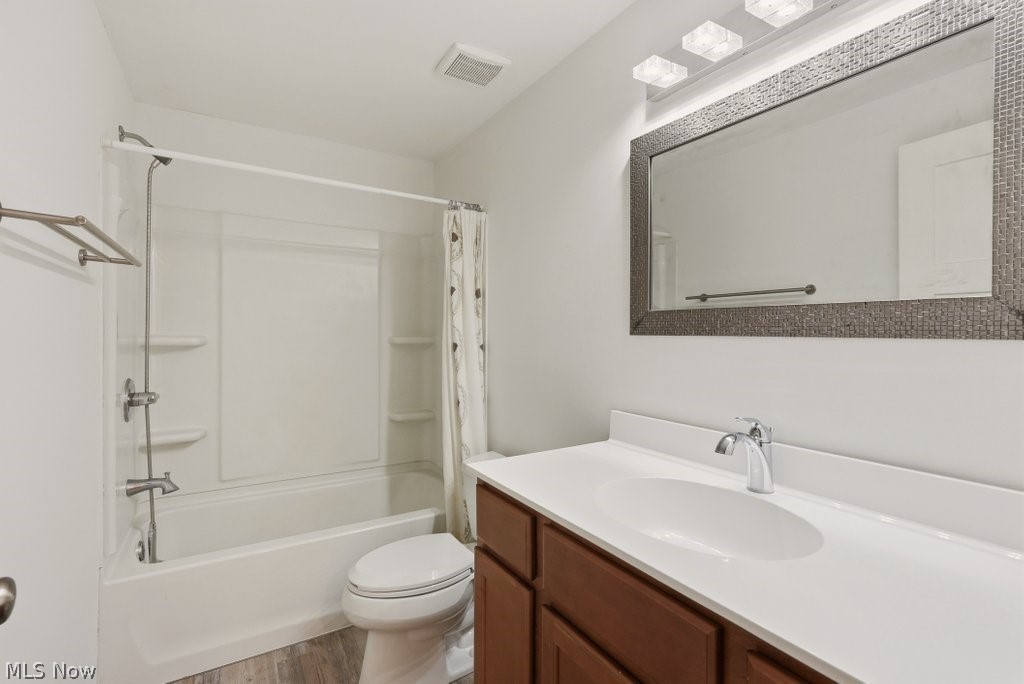3931 Lake Run Boulevard Stow OH 44224