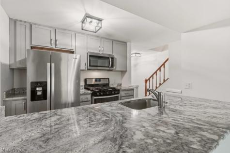 3931 Lake Run Boulevard Stow OH 44224
