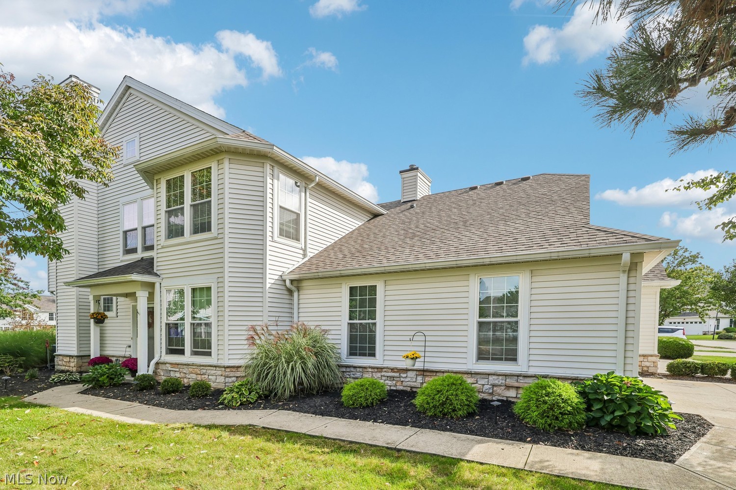 Avon Lake OH, 33290 Fairport Drive
