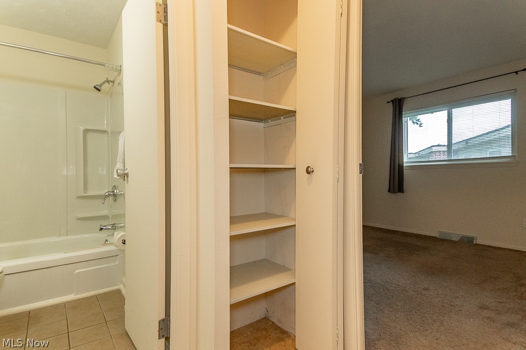 1372 Golden Gate Boulevard Mayfield Heights OH 44124