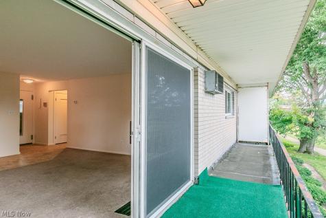 1372 Golden Gate Boulevard Mayfield Heights OH 44124