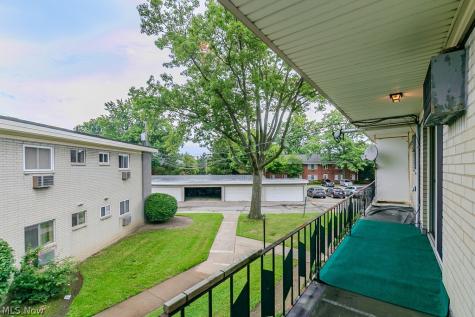 1372 Golden Gate Boulevard Mayfield Heights OH 44124