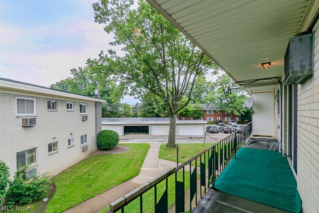 1372 Golden Gate Boulevard Mayfield Heights OH 44124