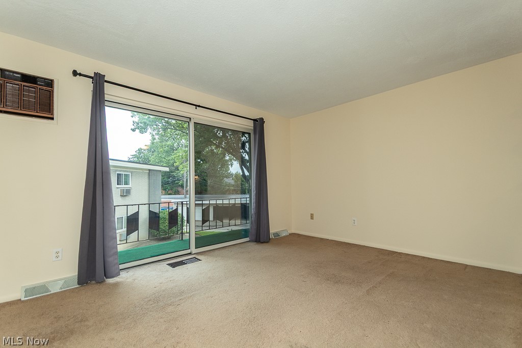 1372 Golden Gate Boulevard Mayfield Heights OH 44124