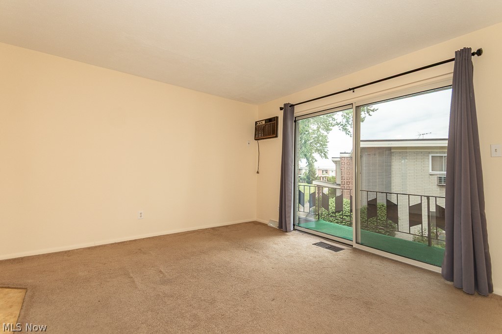 1372 Golden Gate Boulevard Mayfield Heights OH 44124