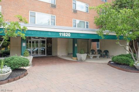 11820 Edgewater Drive Lakewood OH 44107