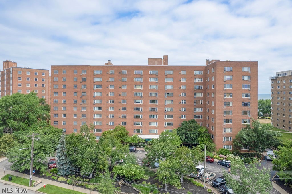 11820 Edgewater Drive Lakewood OH 44107