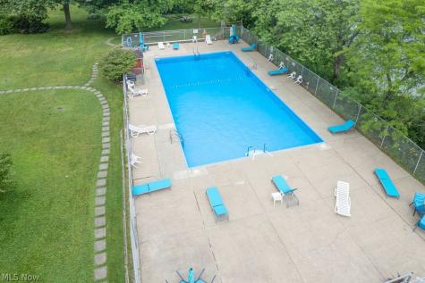 11820 Edgewater Drive Lakewood OH 44107