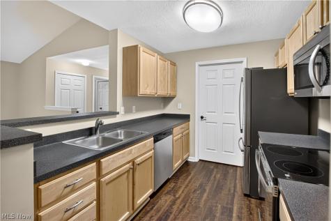 3324 Lenox Village Drive Fairlawn OH 44333