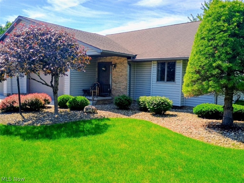 2160 Whispering Meadows Warren OH 44484