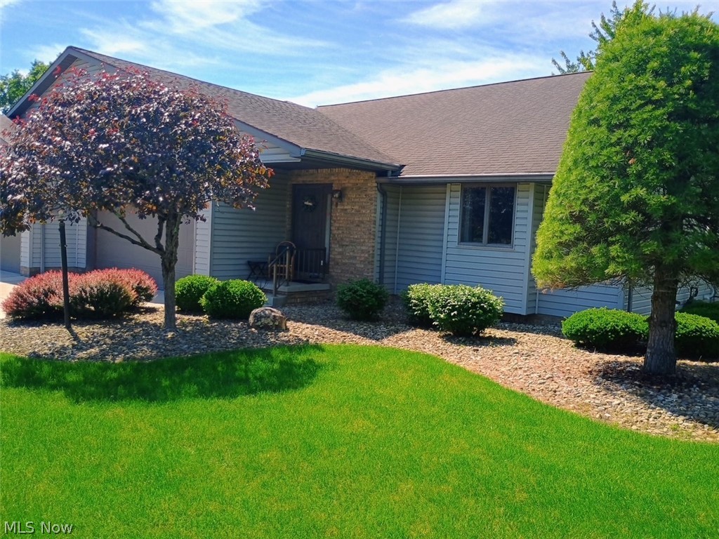 2160 Whispering Meadows Warren OH 44484
