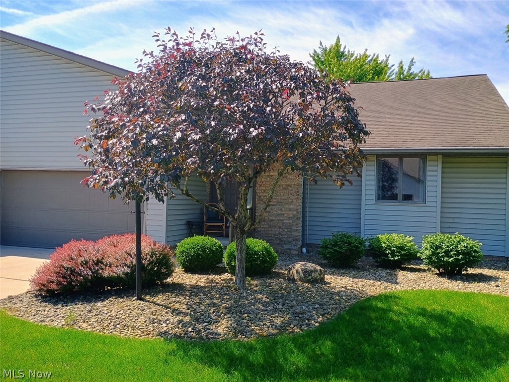 2160 Whispering Meadows Warren OH 44484