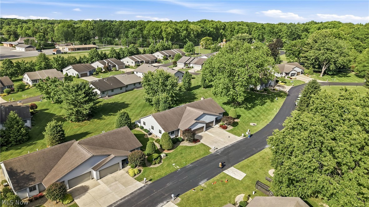 2160 Whispering Meadows Warren OH 44484