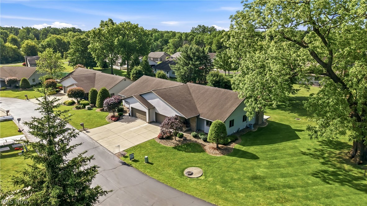 2160 Whispering Meadows Warren OH 44484