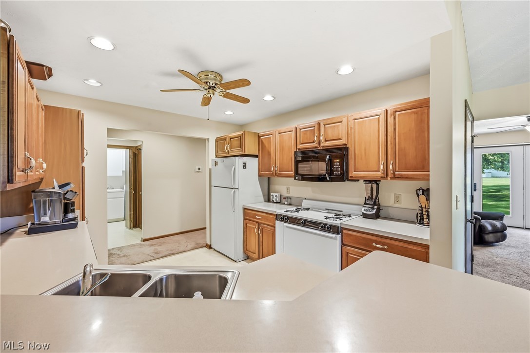 2160 Whispering Meadows Warren OH 44484