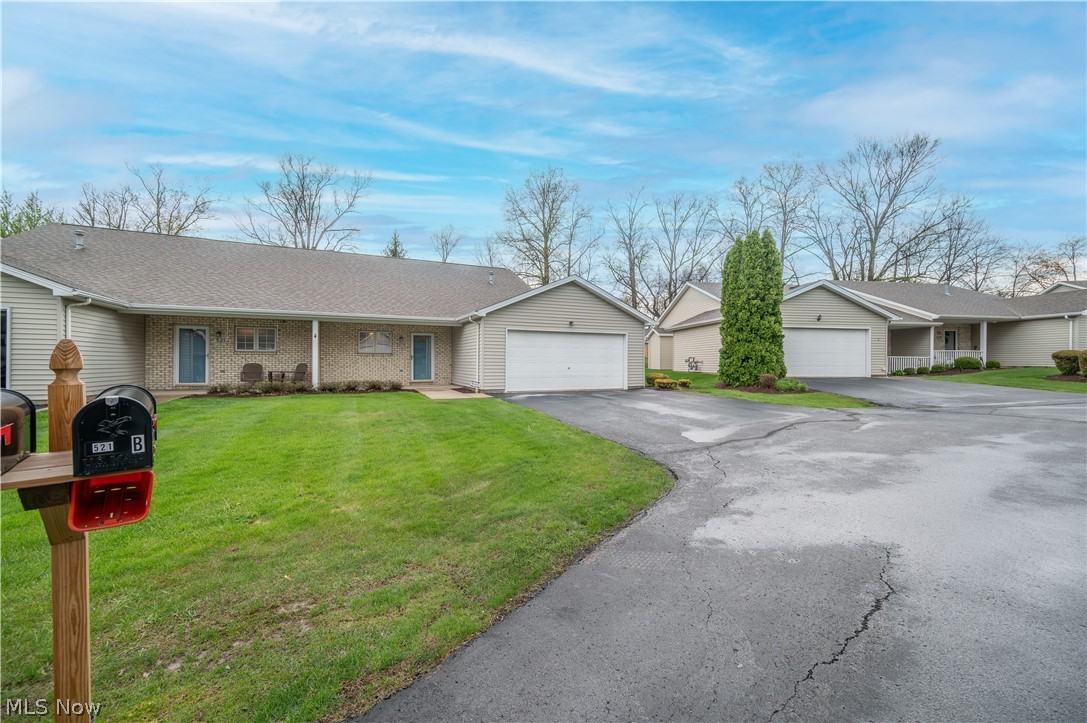 521 Wilcox Lane Austintown OH 44515