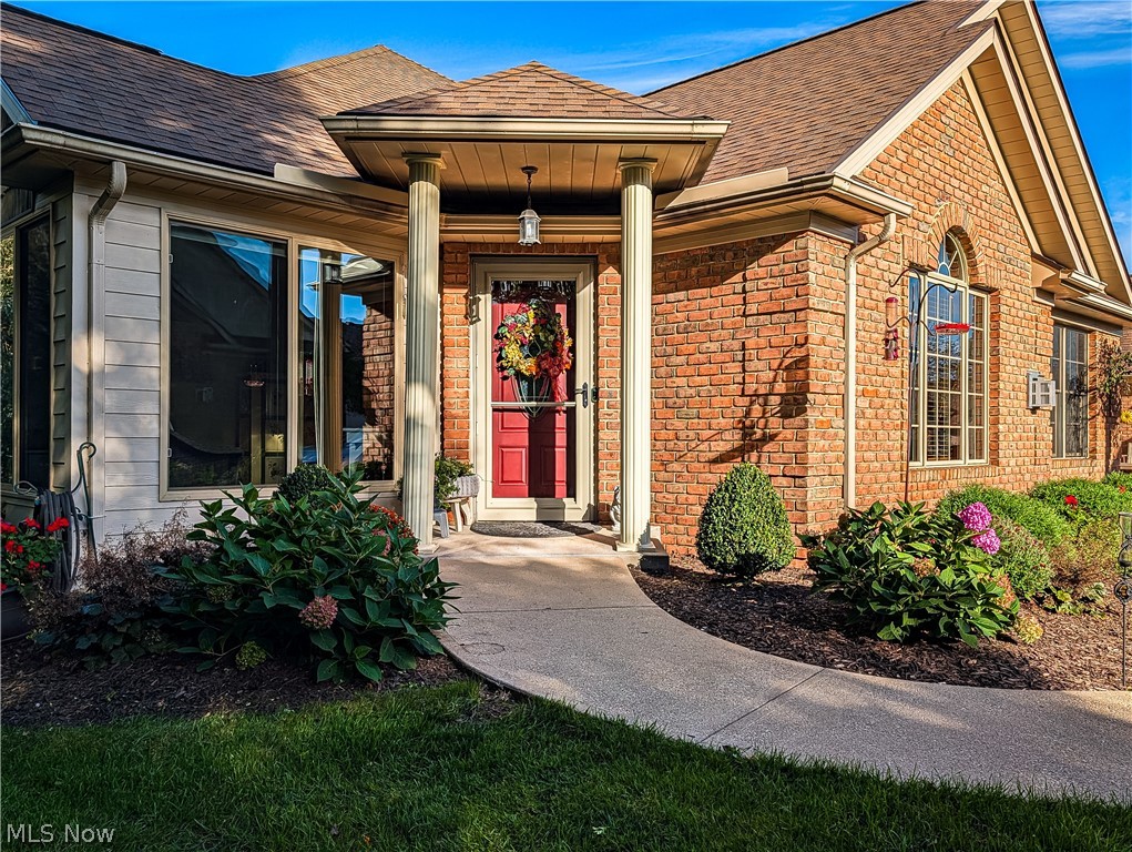 1202 Saint Abigail Street SW Hartville OH 44632