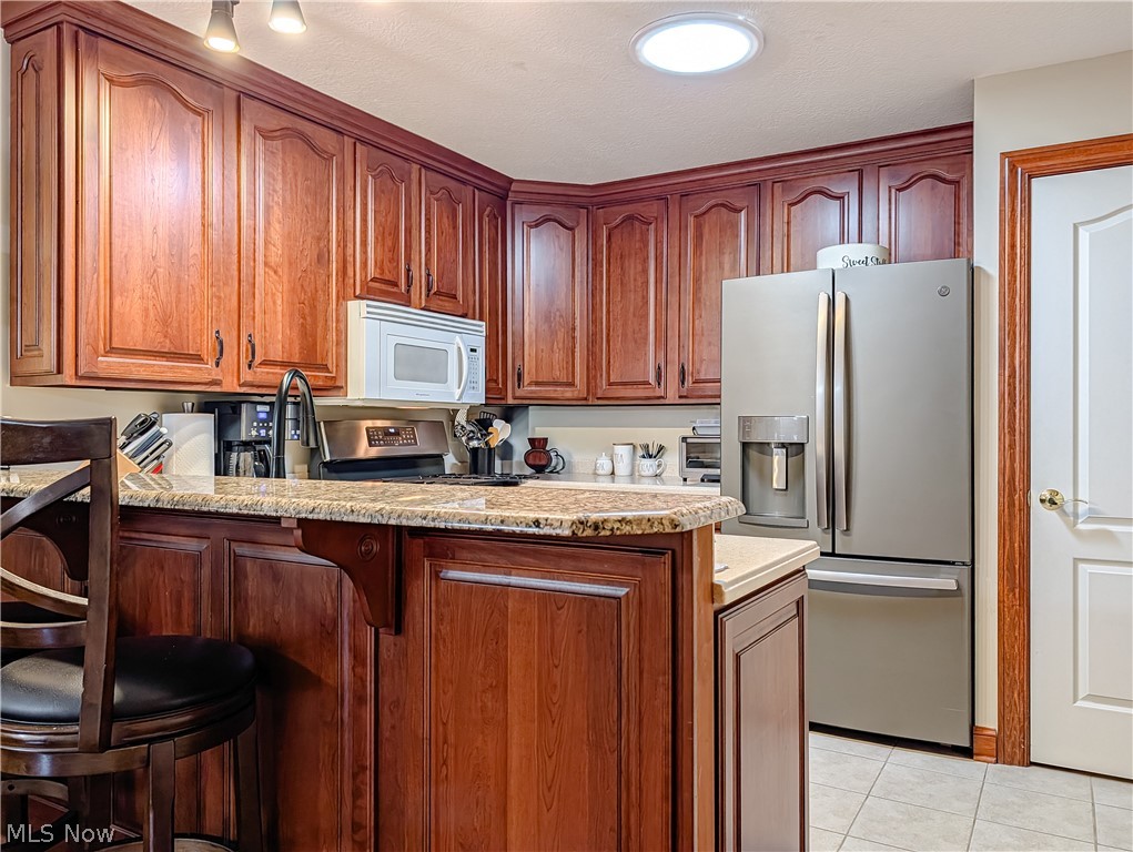 1202 Saint Abigail Street SW Hartville OH 44632