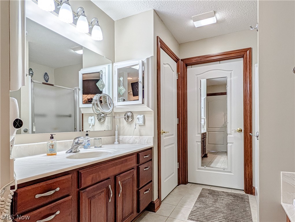 1202 Saint Abigail Street SW Hartville OH 44632