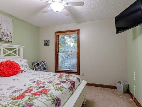 1202 Saint Abigail Street SW Hartville OH 44632