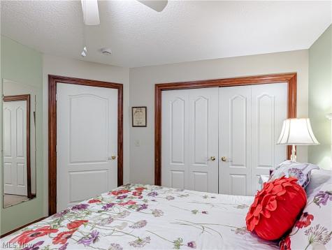 1202 Saint Abigail Street SW Hartville OH 44632