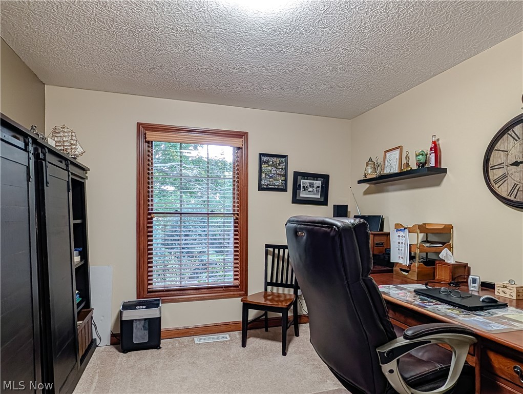 1202 Saint Abigail Street SW Hartville OH 44632