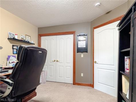 1202 Saint Abigail Street SW Hartville OH 44632
