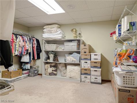 1202 Saint Abigail Street SW Hartville OH 44632
