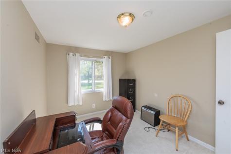 21841 River Oaks Drive Rocky River OH 44116