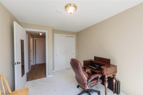 21841 River Oaks Drive Rocky River OH 44116