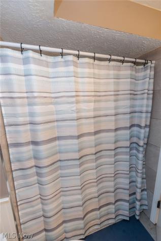 21841 River Oaks Drive Rocky River OH 44116