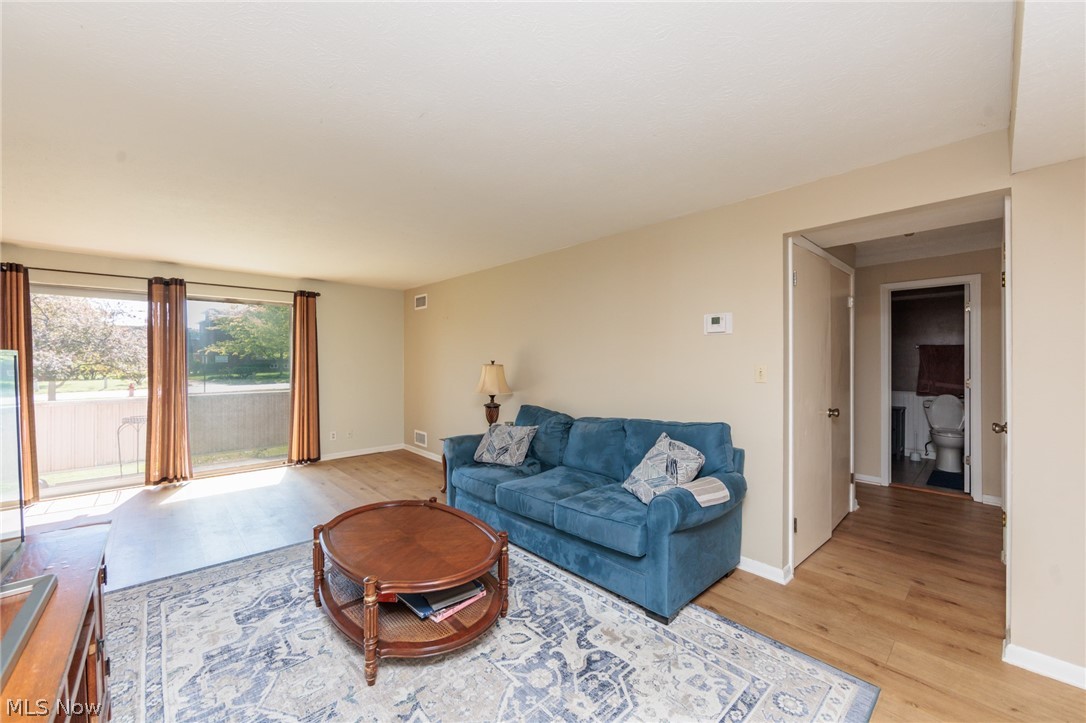 21841 River Oaks Drive Rocky River OH 44116