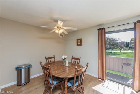 21841 River Oaks Drive Rocky River OH 44116
