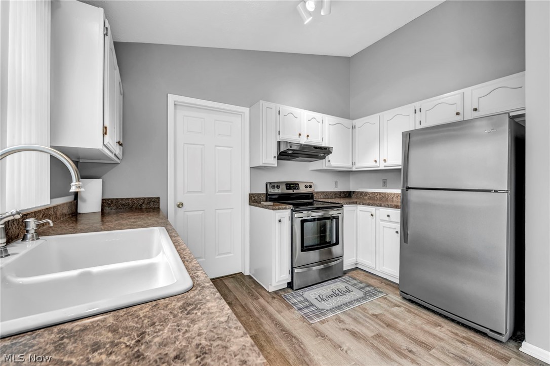 37057 N Doovy Street Avon OH 44011
