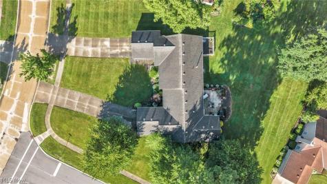 37057 N Doovy Street Avon OH 44011