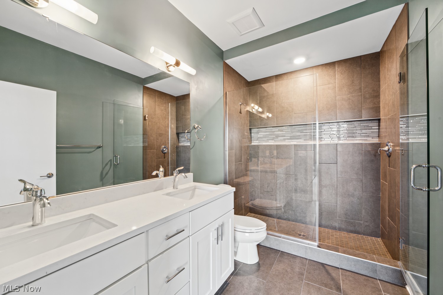 1238 W 70th Street Cleveland OH 44102