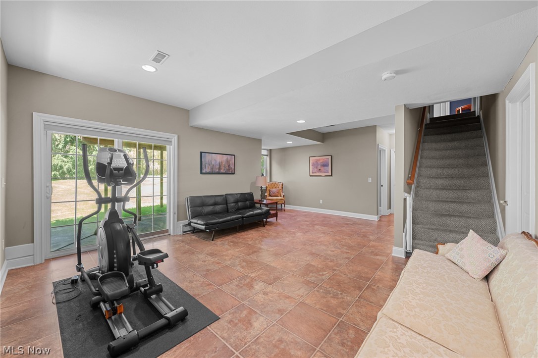 26727 Rue Saint Anne Court Warrensville Heights OH 44128