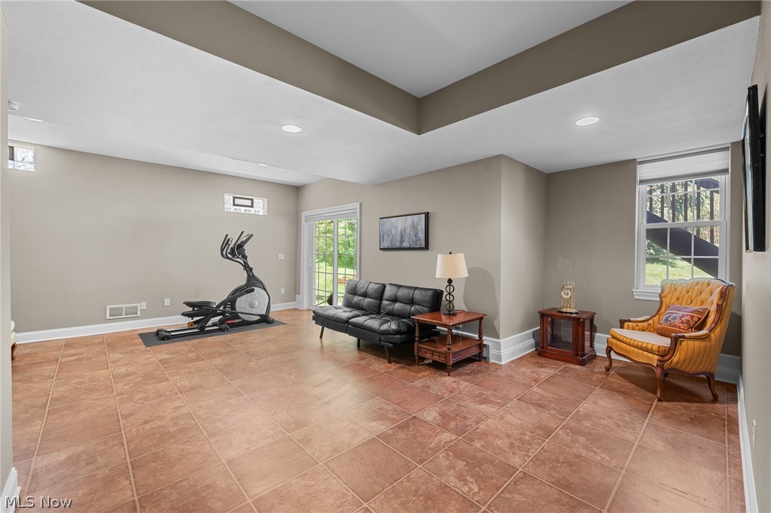 26727 Rue Saint Anne Court Warrensville Heights OH 44128