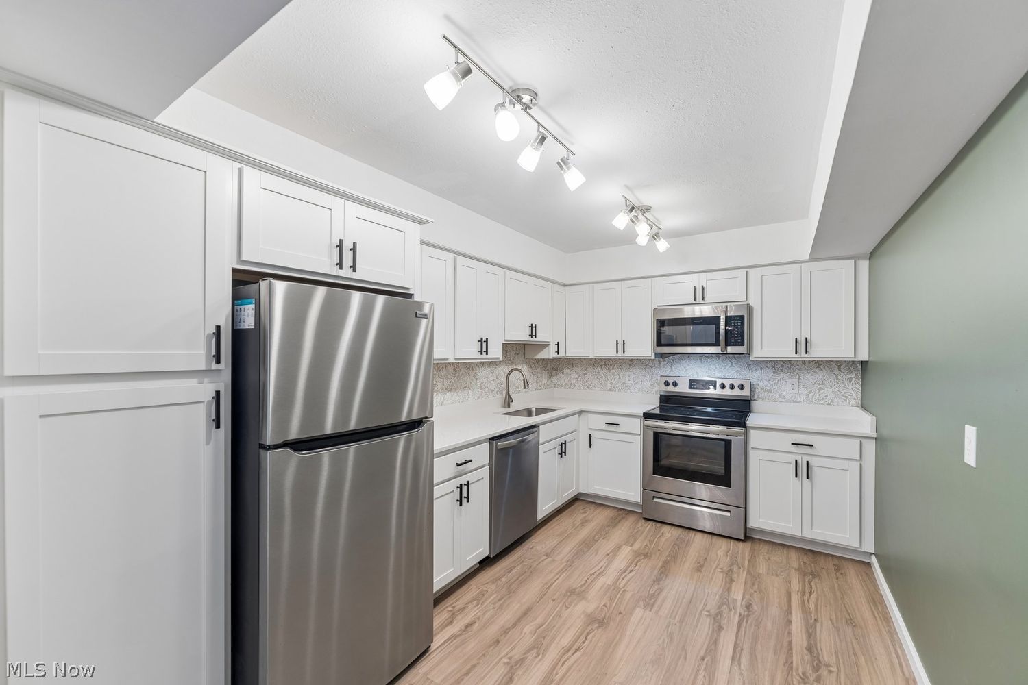 2159 Wooster Road Rocky River OH 44116